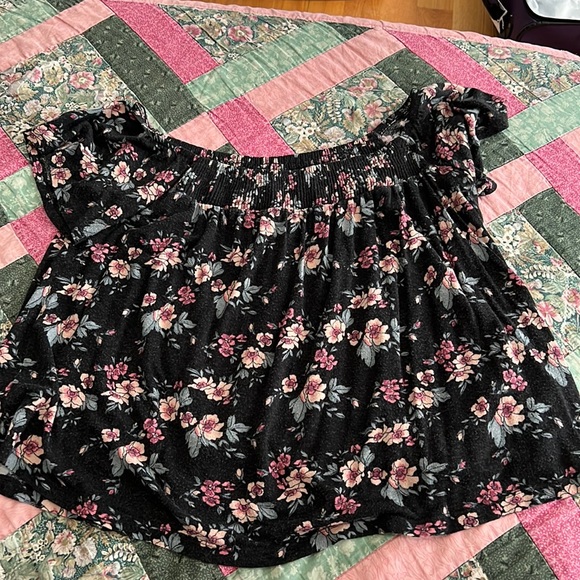 Floral Top - American Eagle - Picture 1 of 2